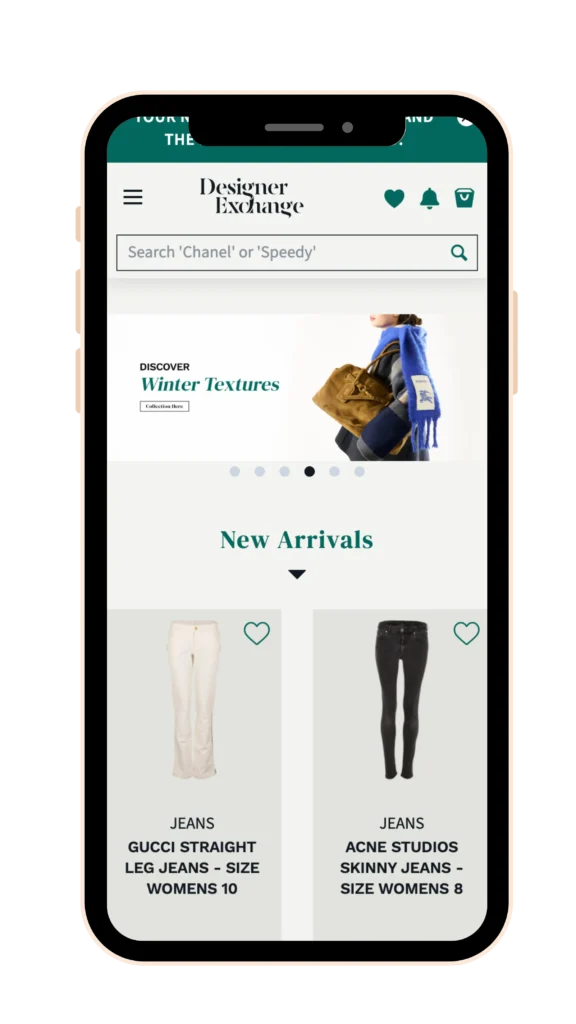 Vizualizare pe dispozitiv mobil a magazinului Designer Exchange, evidențiind secțiunea „New Arrivals” cu produse de lux de la Gucci și Acne Studios.